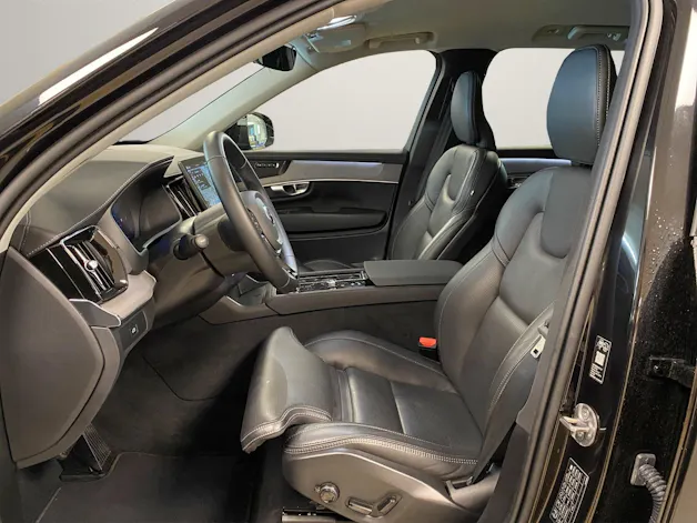 VOLVO XC90 B5 Benzin Mild Hybrid AWD Plus Bright Geartronic