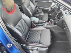 Škoda Octavia Combi 2.0 TDI RS DSG
