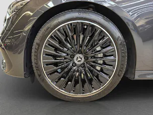 Mercedes-Benz E 220 d AMG Line 4MATIC