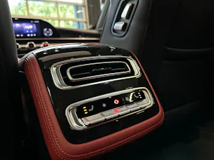 OMODA 9 PHEV SHS Exclusive AWD (Grau Matt)