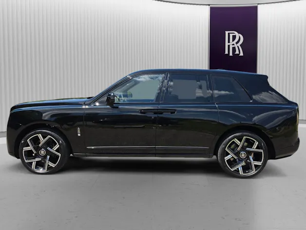 Rolls Royce ROLLS-ROYCE Cullinan Serie II - Black Badge - Neuwagen