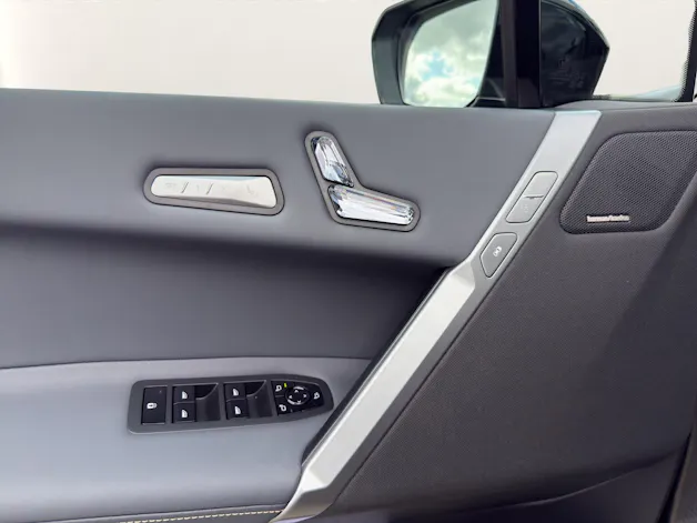 BMW iX M70 xDrive