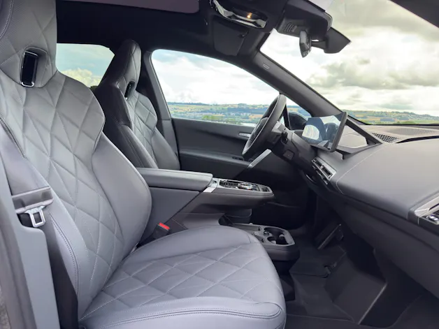 BMW iX M70 xDrive