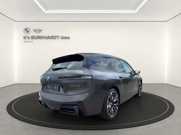 BMW iX M70 xDrive