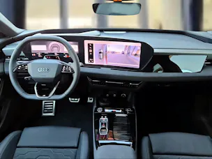 Audi A6 Avant e-tron quattro Mythosschwarz Metalic