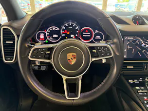 Porsche Cayenne Platinum Edition | CH Swiss Package | Porsche Approved bis 06/2027 | Luftfederung | Komfortsitze | 21" |