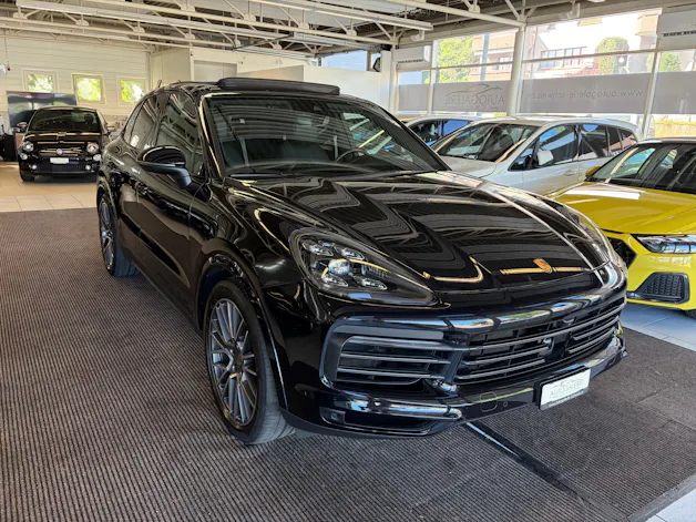 PORSCHE Cayenne Platinum Edition | CH Swiss Package | Porsche Approved bis 06/2027 | Luftfederung | Komfortsitze | 21" |