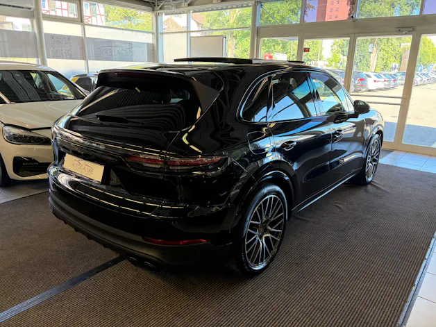 PORSCHE Cayenne Platinum Edition | CH Swiss Package | Porsche Approved bis 06/2027 | Luftfederung | Komfortsitze | 21" |
