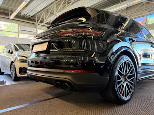 Porsche Cayenne Platinum Edition | CH Swiss Package | Porsche Approved bis 06/2027 | Luftfederung | Komfortsitze | 21" |