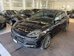 Porsche Cayenne Platinum Edition | CH Swiss Package | Porsche Approved bis 06/2027 | Luftfederung | Komfortsitze | 21" |