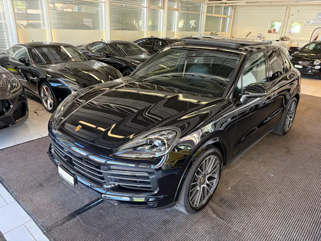 PORSCHE Cayenne Platinum Edition | CH Swiss Package | Porsche Approved bis 06/2027 | Luftfederung | Komfortsitze | 21" |