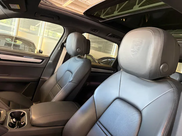 PORSCHE Cayenne Platinum Edition | CH Swiss Package | Porsche Approved bis 06/2027 | Luftfederung | Komfortsitze | 21" |