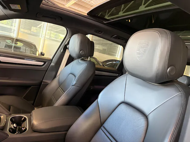 PORSCHE Cayenne Platinum Edition | CH Swiss Package | Porsche Approved bis 06/2027 | Luftfederung | Komfortsitze | 21" |