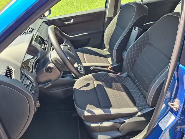 Škoda Fabia 1.0 TSI Ambition *ab MFK+8-fach bereift*