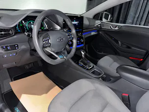 Hyundai Ioniq 1.6 GDi HEV Amplia DCT | 1.Hand |