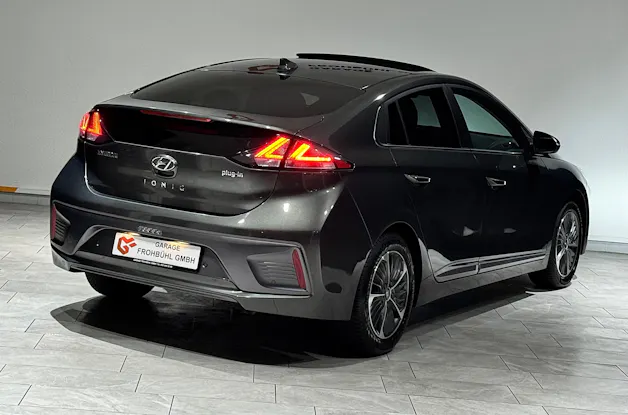 Hyundai Ioniq 1.6 GDi HEV Amplia DCT | 1.Hand |