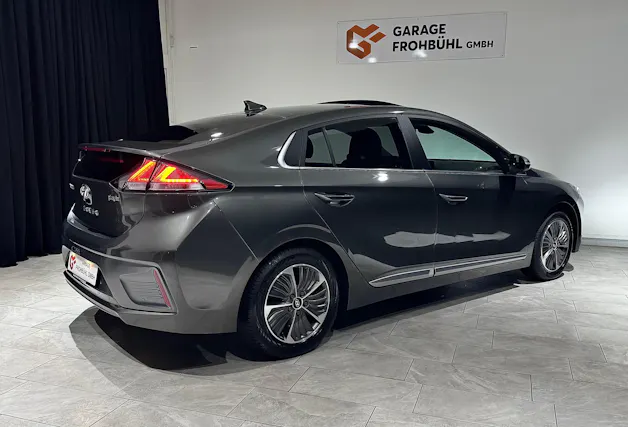 Hyundai Ioniq 1.6 GDi HEV Amplia DCT | 1.Hand |