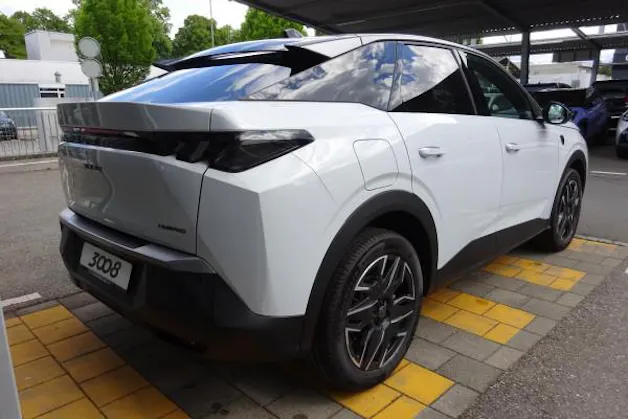 Peugeot 3008 145 e-DCS GT