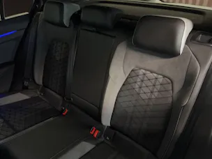 VW Golf 1.5 eTSI mHEV ACT R-Line DSG
