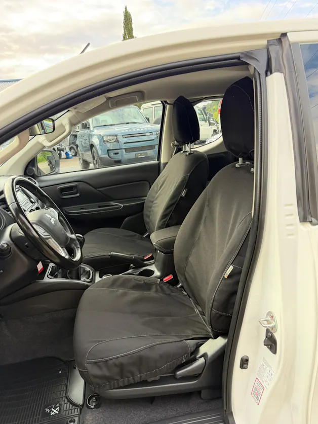 Mitsubishi L 200 2.2 Value Club Cab