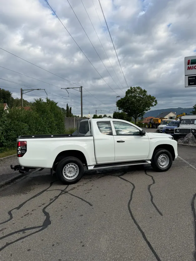 Mitsubishi L 200 2.2 Value Club Cab
