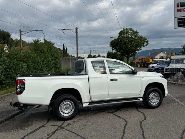 Mitsubishi L 200 2.2 Value Club Cab