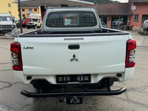 Mitsubishi L 200 2.2 Value Club Cab