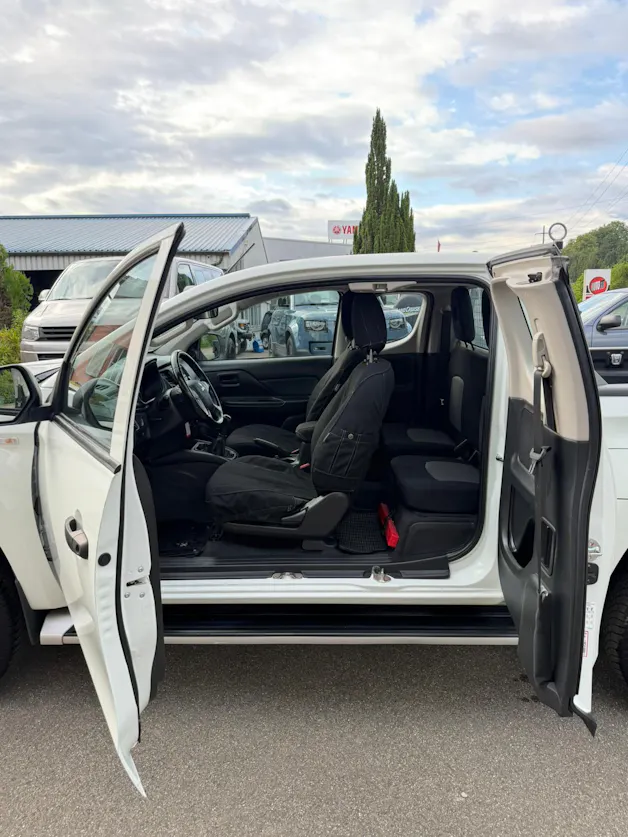 Mitsubishi L 200 2.2 Value Club Cab