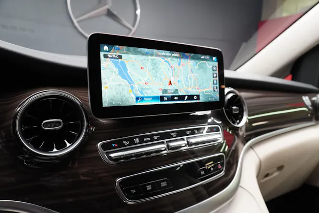 Mercedes-Benz V 300 d Swiss Edition Extralang 4M