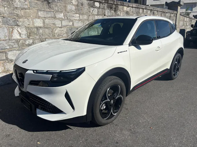 ALFA ROMEO Junior 1.2 48V Hybrid Speciale