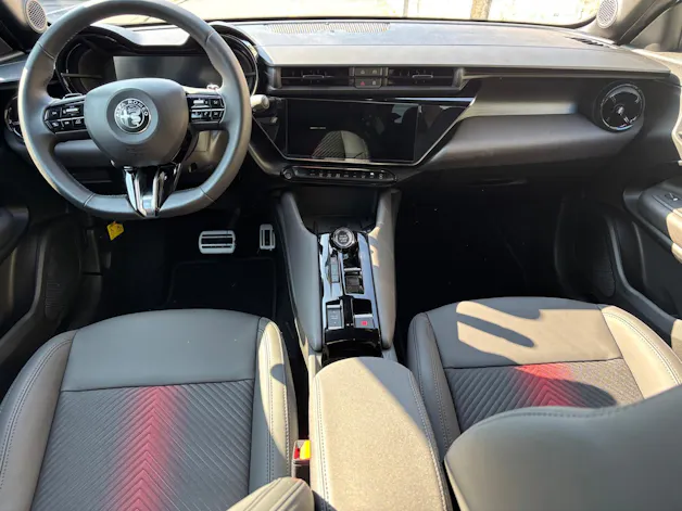 ALFA ROMEO Junior 1.2 48V Hybrid Speciale