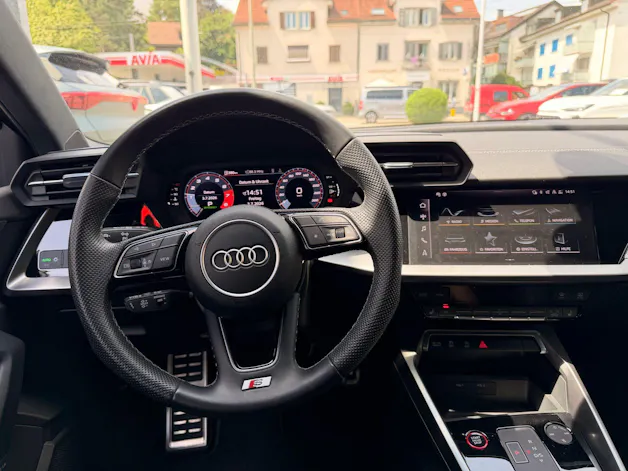 Audi S3 Sportback 2.0 TFSI quattro *** UNSCHLAGBARER PREIS !!! ***
