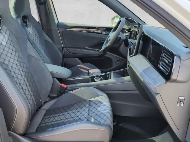 VW Tiguan R-Line UNITED 4Motion