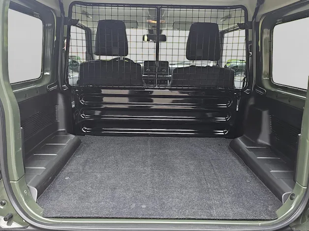 Suzuki Jimny Country 1.5 Compact+
