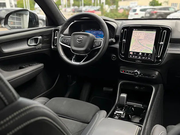 Volvo XC40 2.0 B4 MH Plus Dark AWD