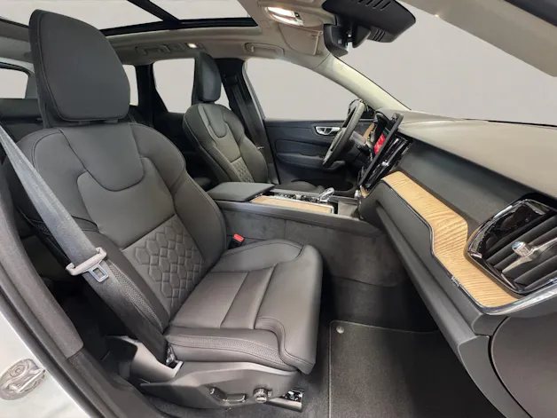 VOLVO XC60 2.0 T6 TE Plus Dark eAWD