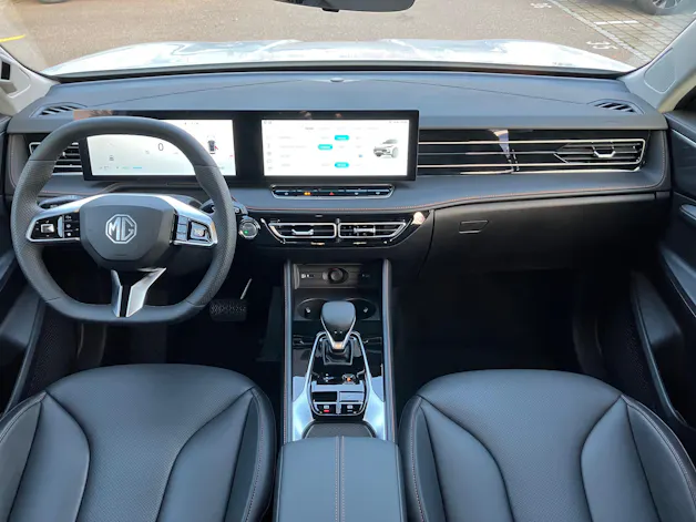 MG HS 1.5 T Hybrid+ Luxury