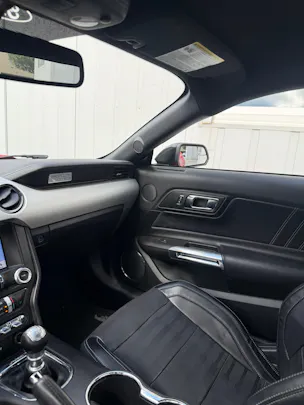 Ford Mustang Fastback 5.0 V8 GT *HANDSCHALTER* ORGINAL US CAR*PREMIUM AUSSTATTUNG*