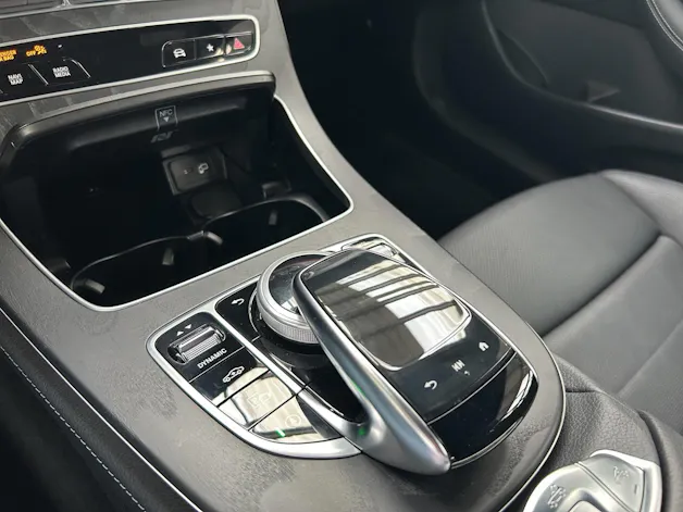 Mercedes-Benz E 200 Cabriolet 4Matic AMG Line 9G-Tronic
