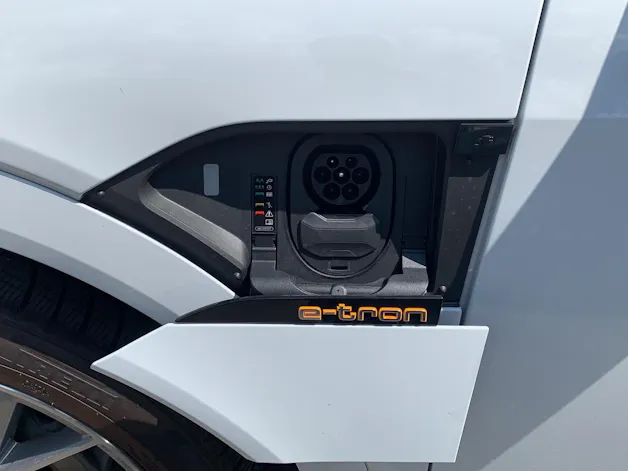 Audi e-tron 55 Sportback S Line quattro