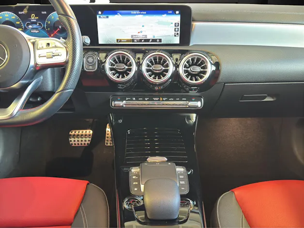 Mercedes-Benz A 200 AMG Line 8G 4M