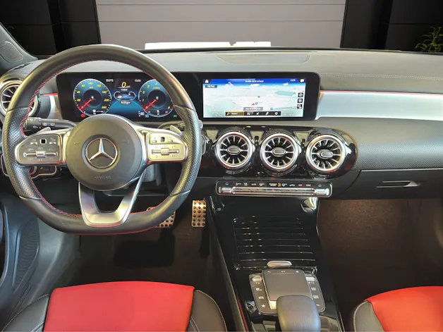 Mercedes-Benz A 200 AMG Line 8G 4M