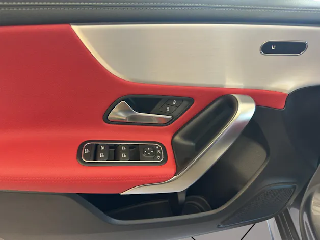Mercedes-Benz A 200 AMG Line 8G 4M