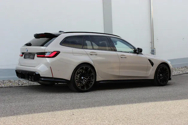 BMW M3 Touring xDrive Competition Individual dune grey *1.9%-LEASINGAKTION*