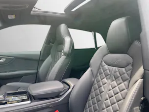 Audi SQ8 SUV TFSI quattro tiptronic