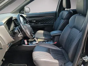 Mitsubishi Outlander 2.4 PHEV Diamond S-Edition 4WD Automatic