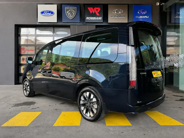 Hyundai Staria Premium 2.2 CRDi Vertex 4WD A