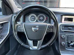 Volvo V60 2.0T Momentum