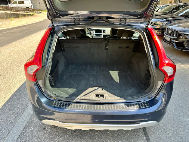 Volvo V60 2.0T Momentum