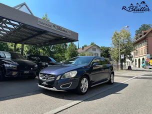 Volvo V60 2.0T Momentum